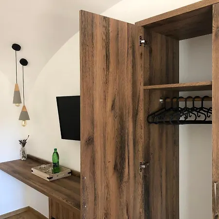 Отель Dvur Pecinov 4*