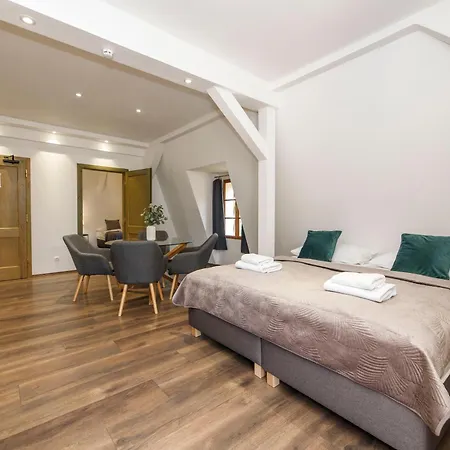 Dvur Pecinov Hotel Benesov (Central Bohemian)