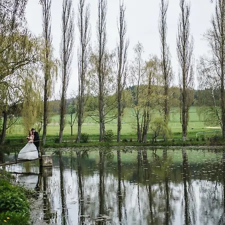 Dvůr Pecínov Benesov (Central Bohemian)