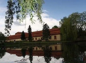 Dvur Pecinov 4* Бенешов