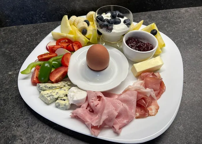 Hotel Dvur Pecinov Benesov (Central Bohemian)