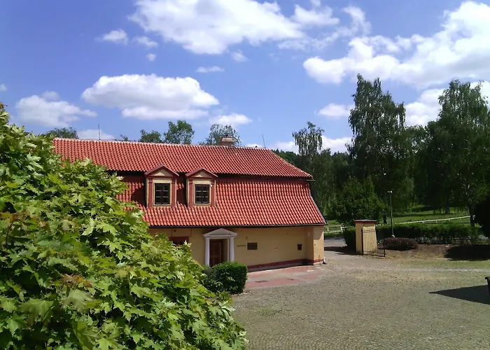 Dvur Pecinov Benesov (Central Bohemian)