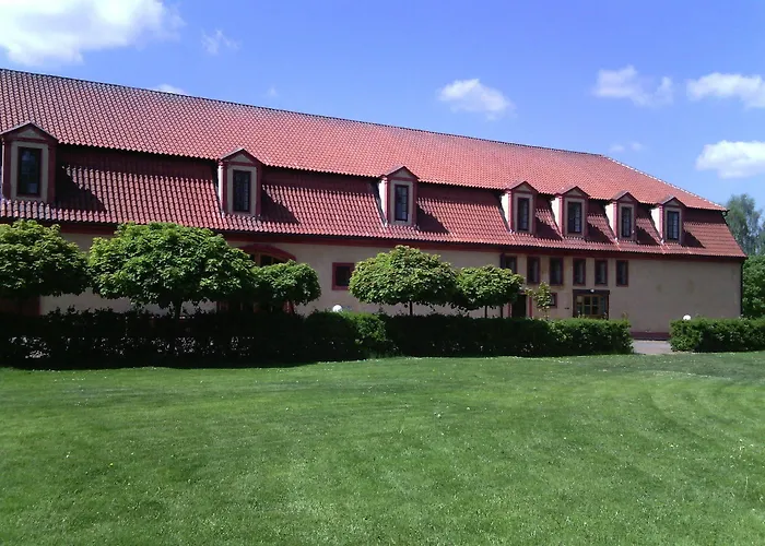 Hotel Dvur Pecinov